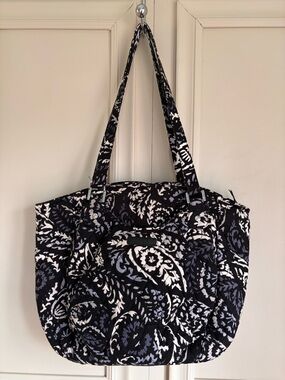 Vera Bradley Glenna Bag